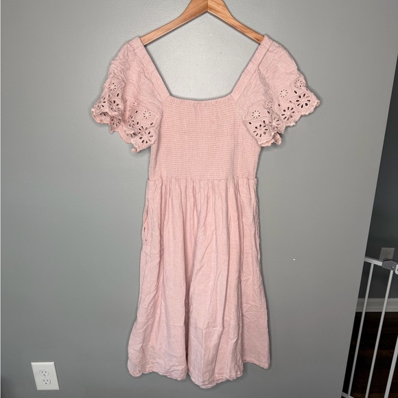 Madewell Linen-Blend Eyelet-Sleeve Lucie Smocked Midi Dress - Wisteria Dove - Picture 5 of 13